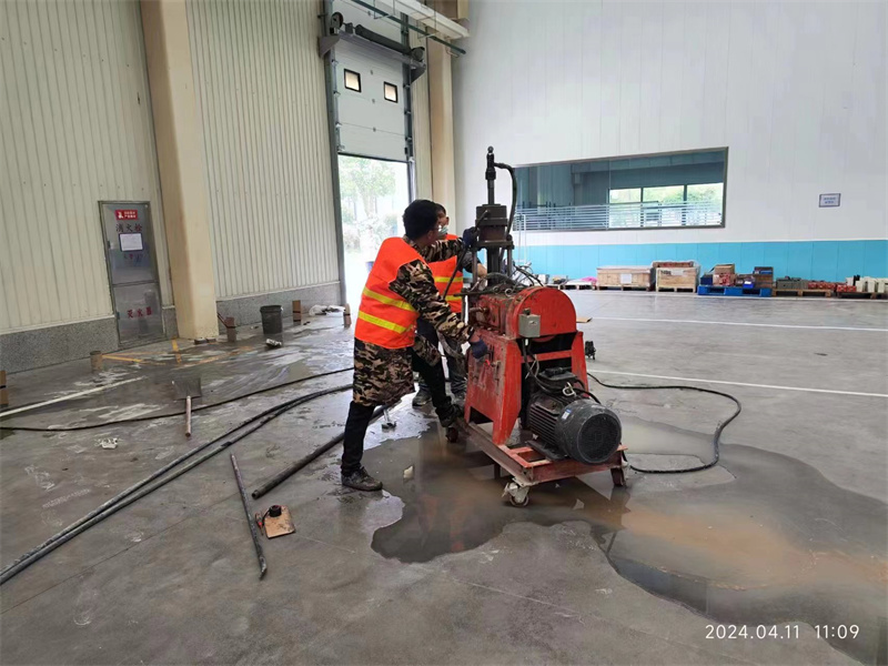 凤凰厂房地面下沉塌陷注浆加固施工